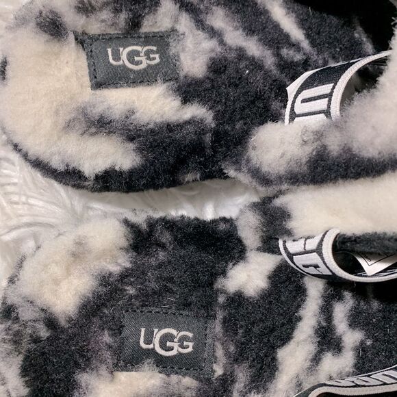 UGG shearling sandals black/white elastic straps women sz 6-see meas - Picture 4 of 12